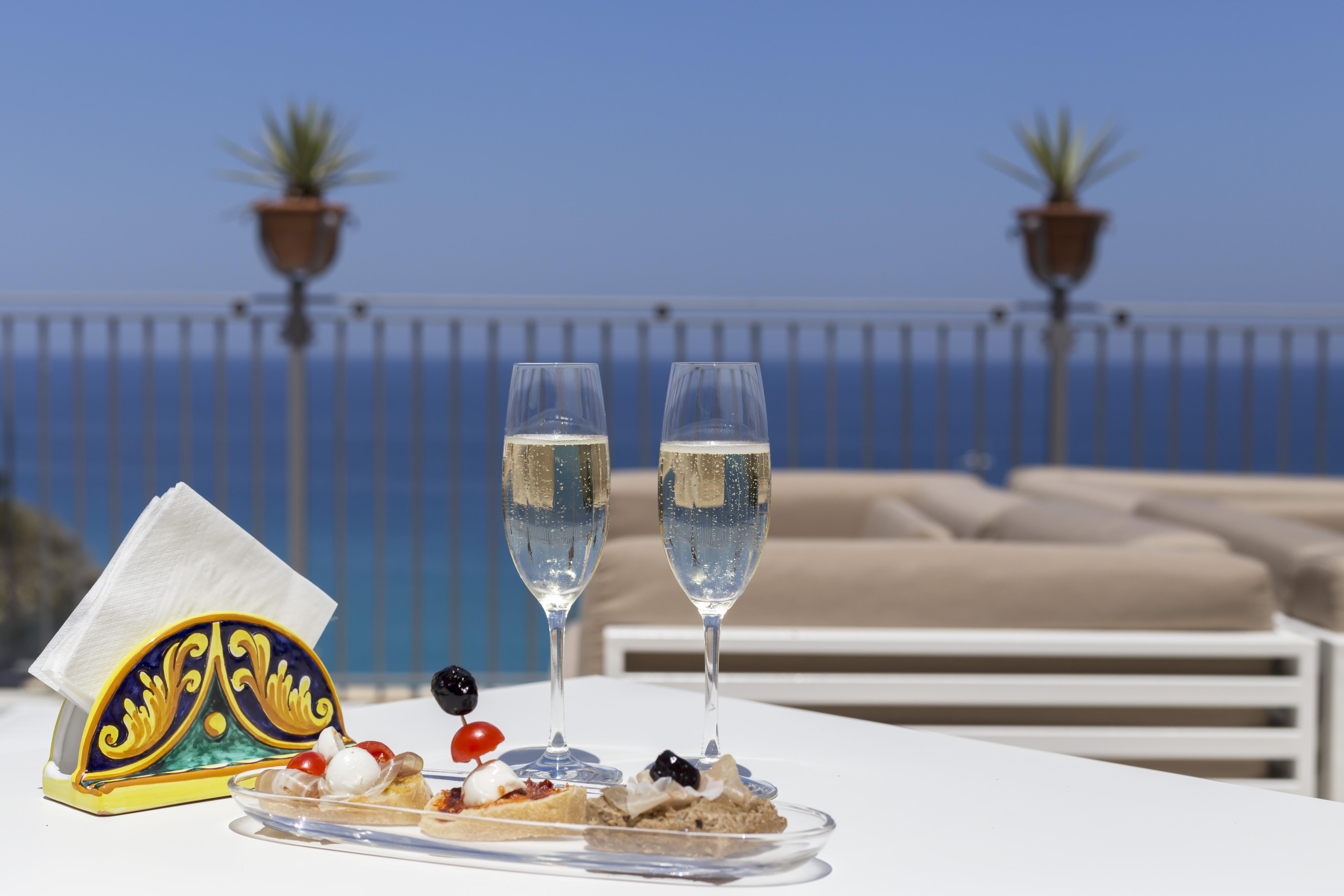 La Dolce Vita A Tropea Exteriör bild