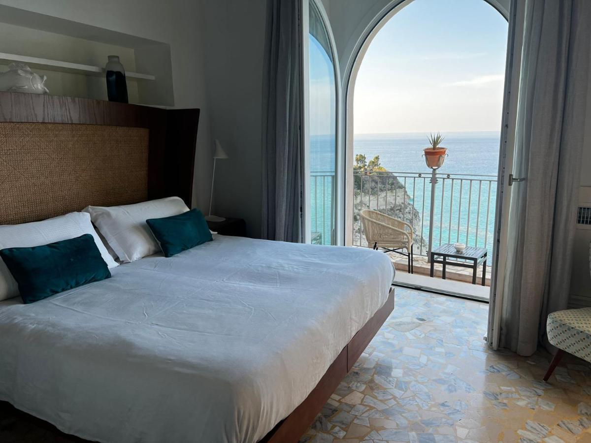 La Dolce Vita A Tropea Exteriör bild